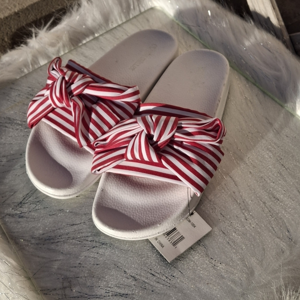 Olivia Miller Red and White Stripes Slip-On Low Wedge Sandals Women Size 6 - Picture 3 of 16